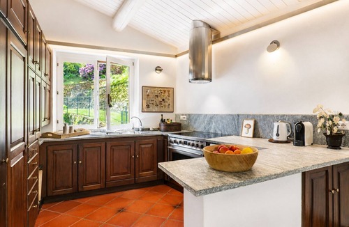Cannobio House | Villa Amore by Lago Reisen