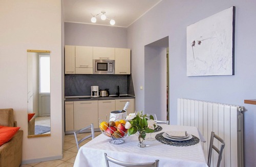 Carciano Apartment | Villa Anna, Borromean Islands, No. 06 by Lago Reisen