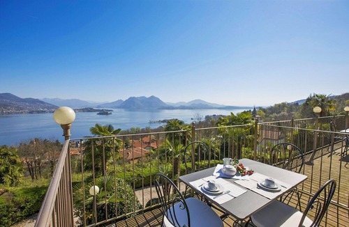 Carciano Apartment | Villa Anna, Borromean Islands, No. 06 by Lago Reisen