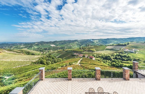 Alba Villa | Villa Bricco Paglieri