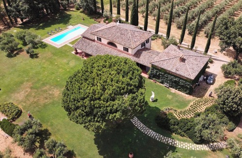 Castiglione del Lago Villa | Villa Cerreta In Castiglione del Lago, Umbria