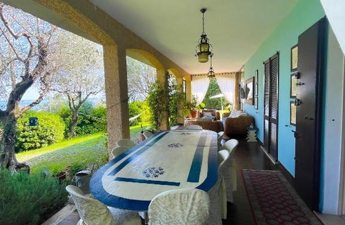 Moniga del Garda Villa | Villa con vista lago e piscina