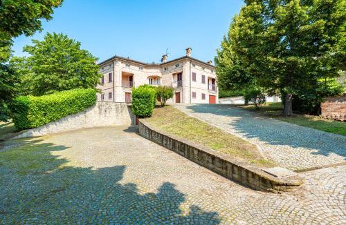 Corneliano d'Alba Villa | Villa Cornelia , entire Villa with private pool