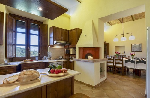 Abbateggio Villa | Villa Cusano 18, Emma Villas