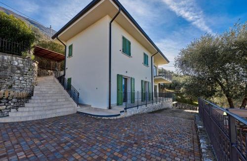 Castelletto Apartment | Villa Gioia - Acqua Apartment by Gardenjoy
