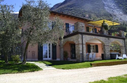 Malcesine Apartment | "Villa Giulia Nicole" Apartaments- Country House