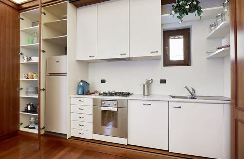 Borgo Trento Apartment | Villa Gloria. Apartment near downtown with private parking