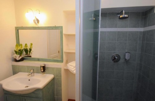 Bozze-Calchera-Villa Apartment | Villa Gradoni