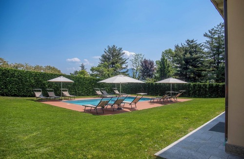 Verbania Villa | Villa Il Portico by Lago Reisen