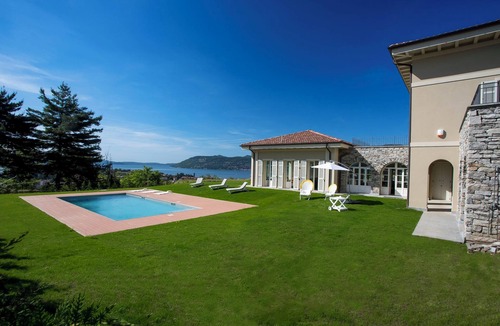 Verbania Villa | Villa Il Portico by Lago Reisen