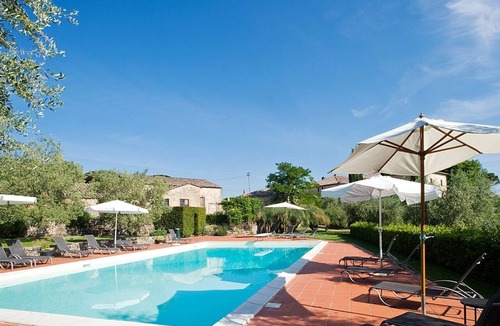 Sovicille House | Villa in a farmhouse a stone's throw from Siena with swimming pool, free wi-fi