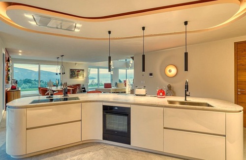 Gardola Villa | Villa in an olive grove with breathtaking lake views