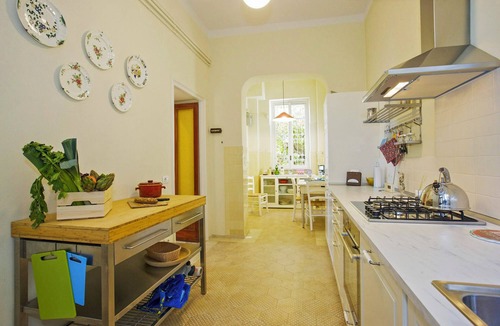 Premeno House | Villa Leopoldina by Lago Reisen