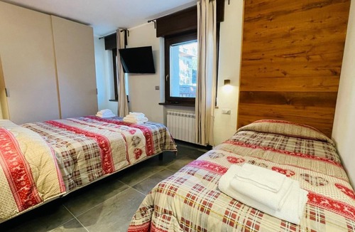 Nevache Apartment | Villa Linda - ONE-BEDROOM APARTMENT sleeps 4