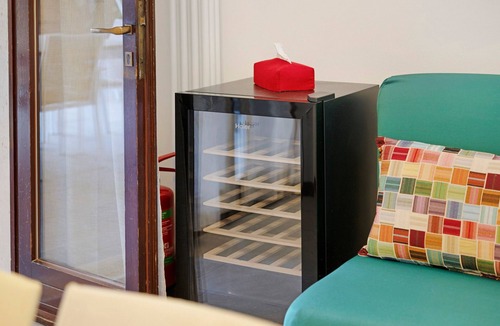 Calmasino Villa | Villa Lucrezia – 4 guests in Bardolino, Lake Garda – Pool, Garden, Parking, Pets Welcome