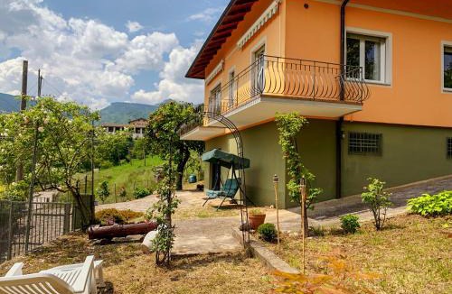 Brentonico Villa | Villa Magnolia Oliveti relax e privacy con panorama mozzafiato