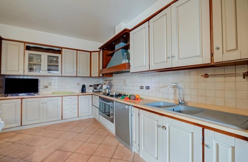 San Benedetto di Lugana Villa | Villa Oasi with Private Pool BBQ & Garden near Sirmione, Sirmione, Italy