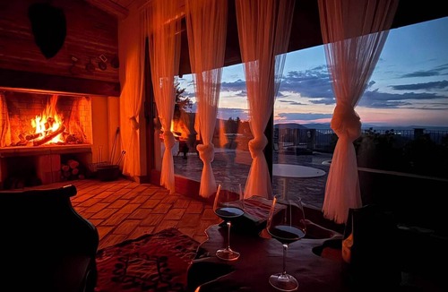Aguzzo Villa | Villa Oltreconfini - One Bedroom Villa, Sleeps 2