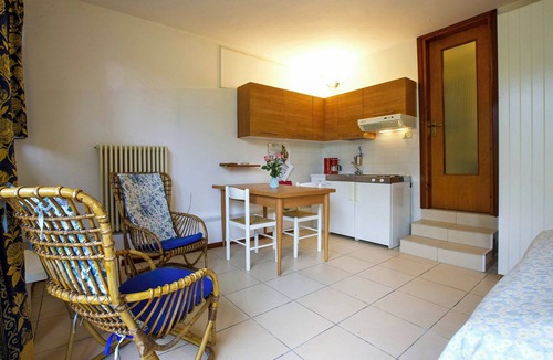 Porto Valtravaglia Apartment | Villa Panorama No. 3 by Lago Reisen