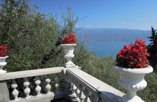Gargnano Apartment | Villa Pinetina