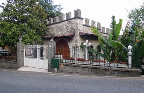 Gargnano Villa | Villa Pinetina