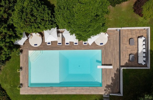 Besozzo Villa | Villa Serenity - Six Bedroom Villa, Sleeps 12