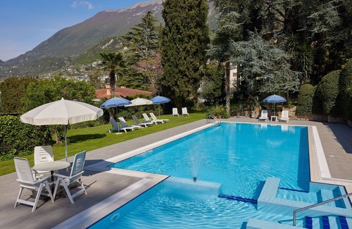 Malcesine Apartment | Villa Sopri - directly on the lake, with beautiful garden and pool CIN IT023045B4Y9EMQA9O