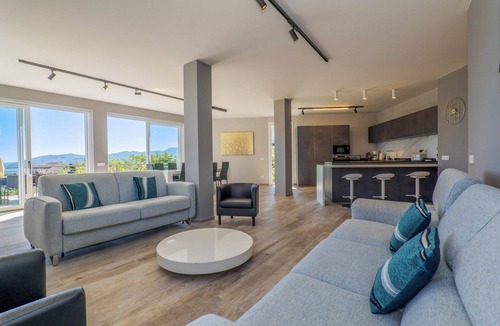 Cresseglio Apartment | Villa Spa Nipotine Casa Sorelle by Lago Reisen
