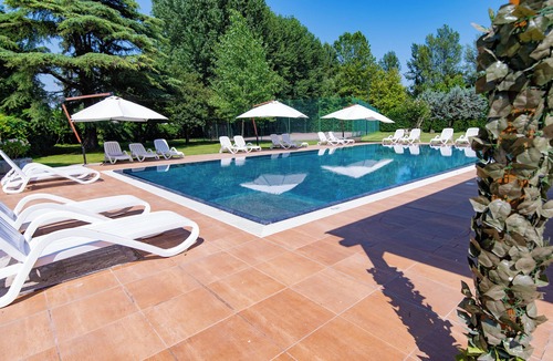 San Martino Buon Albergo RV Rental | Villa Vitti's - Verona Est CAMPING