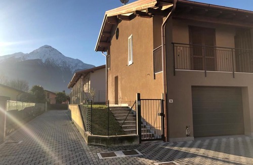 Sorico Villa | Villa Venezia- Lake Como Oasis - AC, Private Garden & Garage Box