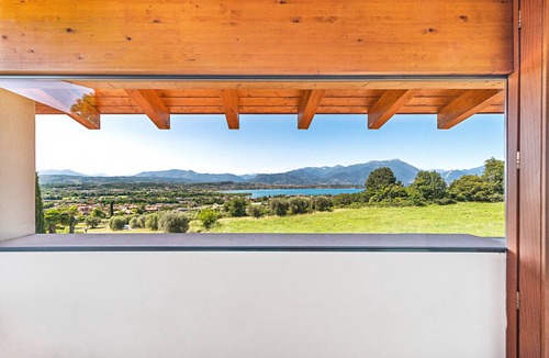 Montinelle Villa | Villa Vittoria with Pool by Whale Homes