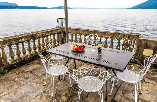Verbania Apartment | Villetta Romantica: Biancaneve by Lago Reisen