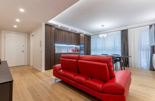 Ferrara Apartment | Well-kept 98m² apartment with refined design, ideal for couples, families, business trips or charming stays up to 4 guests, on the first floor of a renovated building with lift (NOT suitable for disabled guests).Located in Ferrara’s historic center (Z
