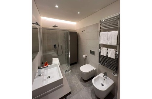 Guastalla Apartment | with park & luxury amenities