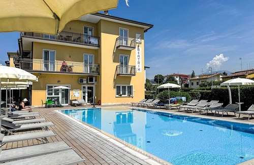 Corno Apartment | Wohnung im Zentrum von Bardolino by Interhome