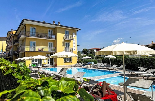 Corno Apartment | Wohnung im Zentrum von Bardolino by Interhome