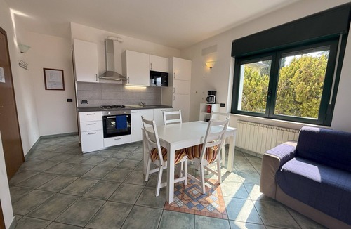 Manerba del Garda Apartment | Wohnung in Solarolo mit privatem Parkplatz by Interhome