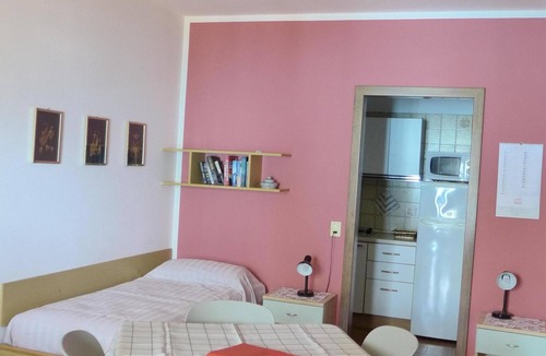 Malcesine Apartment | wonderful lake view, wifi, swimming pool, garage