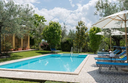 Fara in Sabina House | Wonderful private villa for 6 guests with private pool, WIFI, A/C, TV and patio