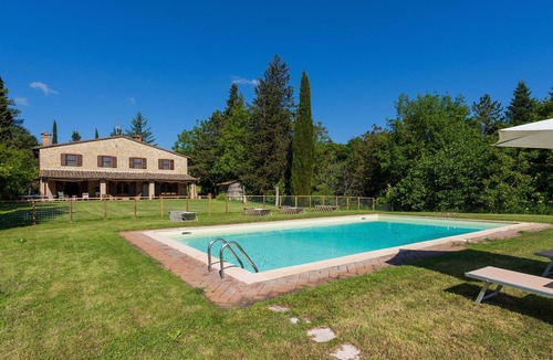 Cetona Villa | Wonderful private villa for 8 guests with private pool, WIFI, TV, patio and panoramic view