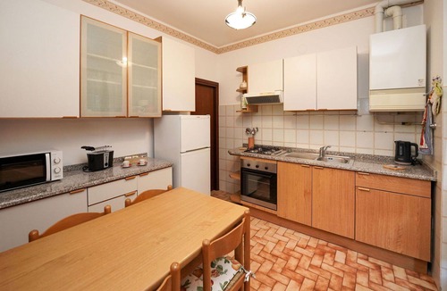 Laveno House | Wonderful villa for 5 people with WIFI, TV, terrace and pets allowed