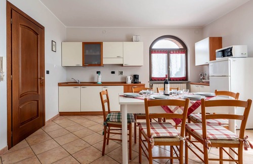 Barolo House | Wonderful villa for 6 people with WIFI, TV and terrace