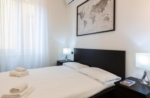 Affori Apartment | Yellow Line Apartment