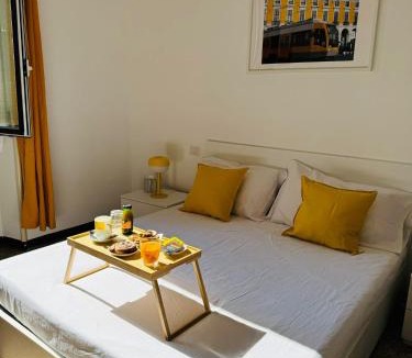 Lorenteggio Apartment | YELLOW SUITE Metro M4