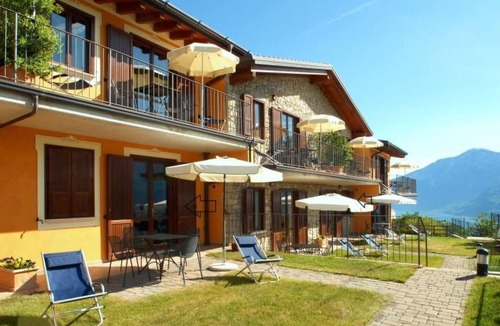Prabione Apartment | 'Zwei-Zimmer-Balkon by Interhome