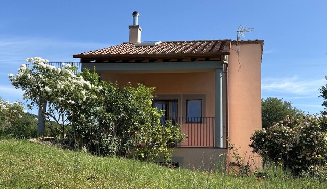 150sqm detached cottage in Trevignano Romano sleeps six