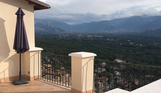 4 bed, 3 bathroom Mountain Retreat in Roccacasale