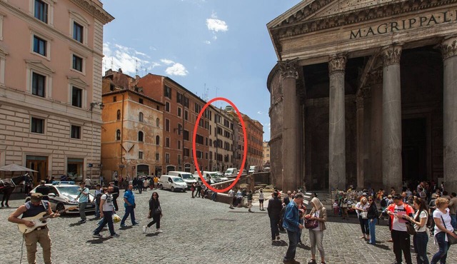 A window on Pantheon : It's true! overlooking the Pantheon. Unique experience!
