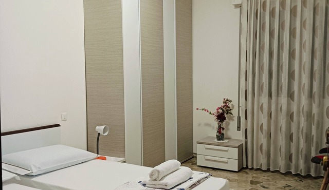 Aaron Guest House perfect for experiencing the city with comfort, style and convenience.