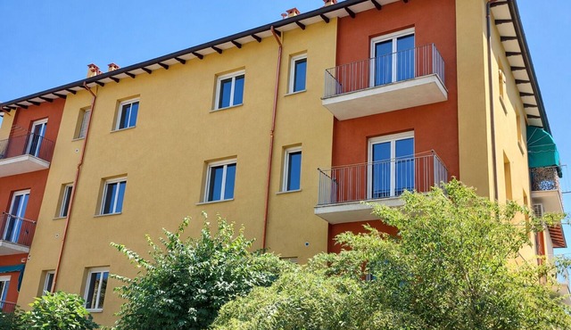 Al Crocevia – Bright Holiday Apartment with Park View and Free Parking